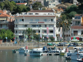 Apartment in Estartit with sea beach